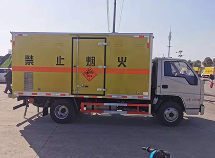 高台爆破器材运输车技术升级与安全合规新趋势